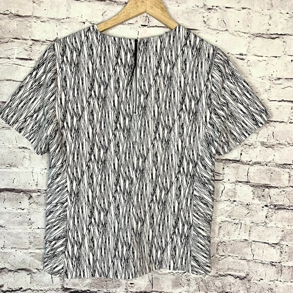 Vince Camuto Women's Size Medium white/bla… - Picture 7 of 9